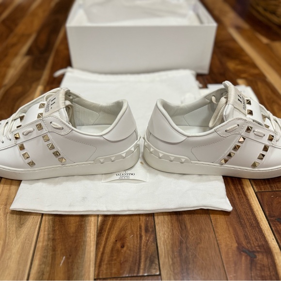 Valentino Garavani Rockstud Untitled sneaker in white calfskin - Picture 4 of 5